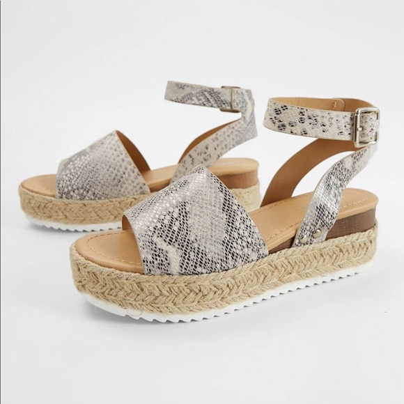 Snake Skin Chunky Espadrille Flatform Wedge Sandal - Picture 6 of 8